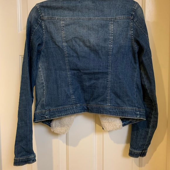 Jean jacket with fur - Picture 4 of 4